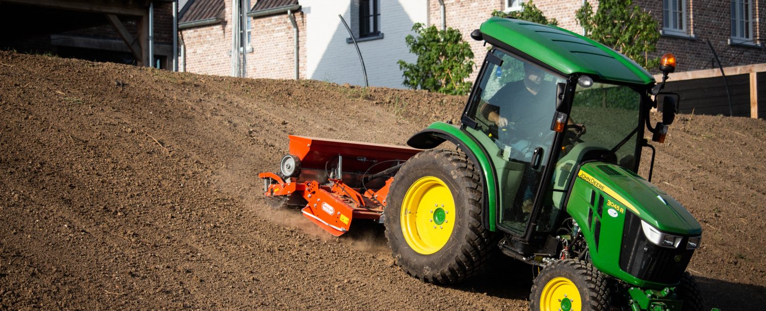 Gras zaaien loonbedrijf van kleef