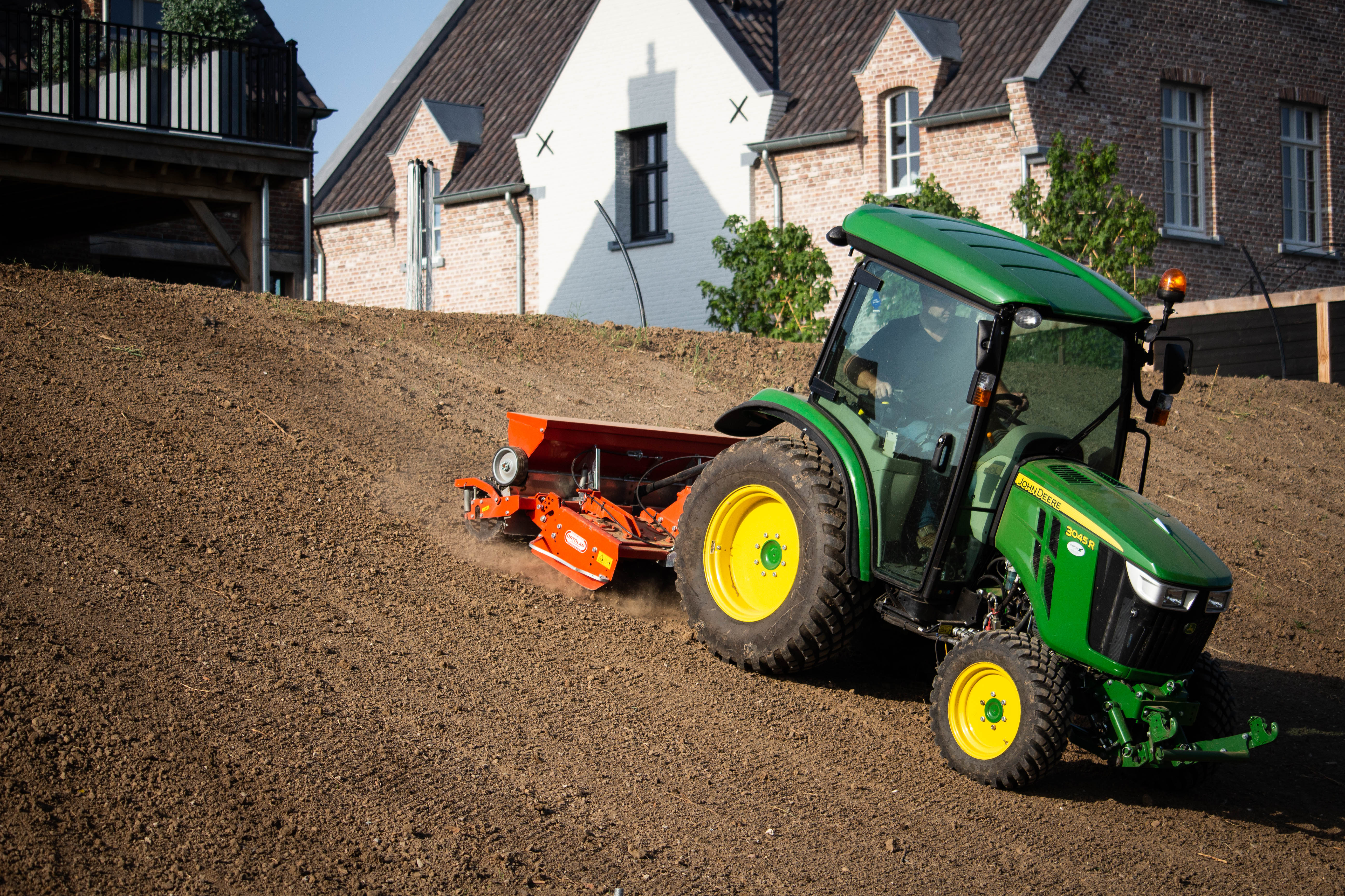 Gras zaaien loonbedrijf van kleef