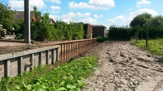 Loonbedrijf van Kleef - beschoeiing aanleggen