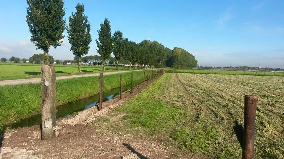 Droogte Missie Zeldzaamheid Afrastering plaatsen: Zo werkt het | Loonbedrijf van Kleef