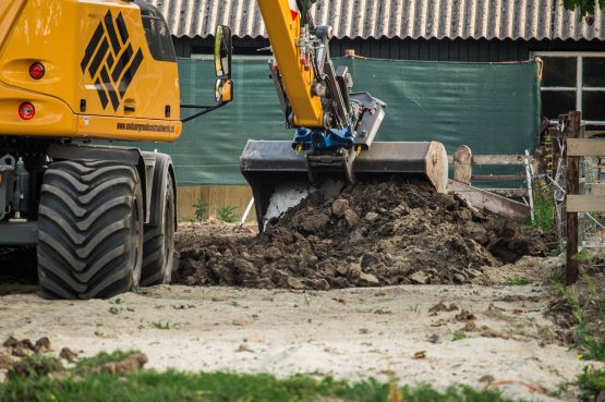 Paardenbak spitten Loonbedrijf van Kleef